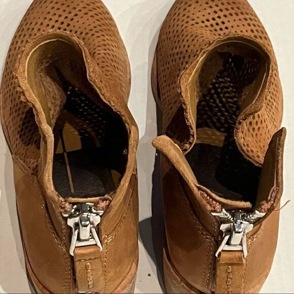 Dolce Vita booties rich chocolate brown color perforated 6.5 padded footbed - Picture 11 of 11